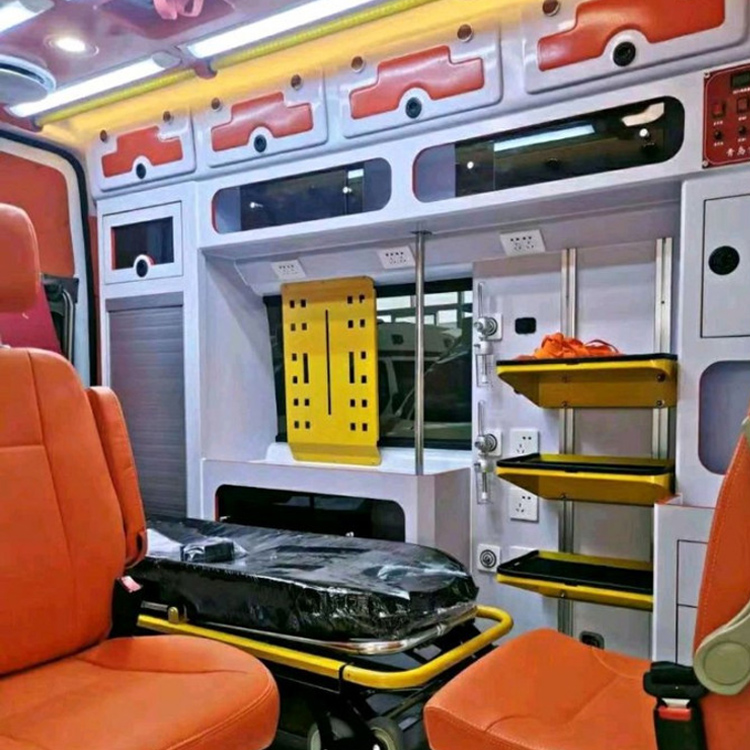 鱼峰长途救护车护送病人租赁价格